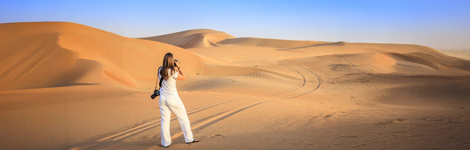 Photographer's Guide to Dubai's Desert Safari: Capturing the Golden Sands