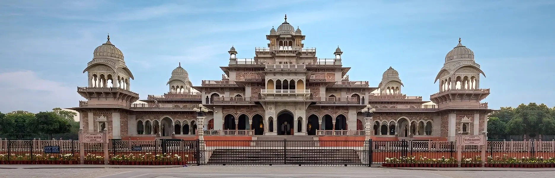 15 Best Places to Visit in Jaipur 2026 – Hidden Gems & Top Spots
