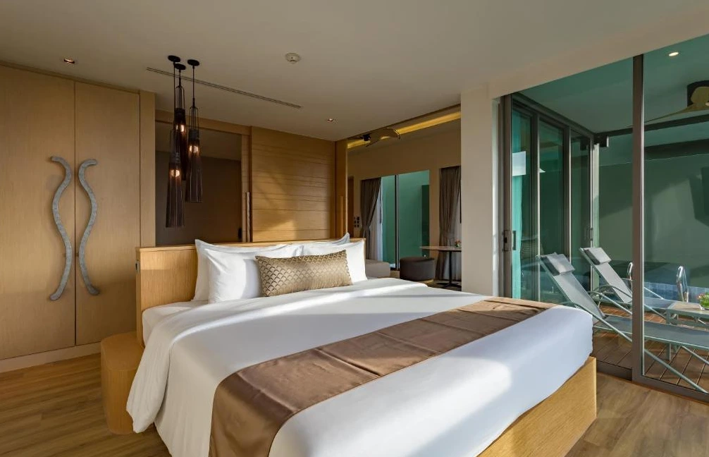 Crest Resort and Pool Villas Phuket