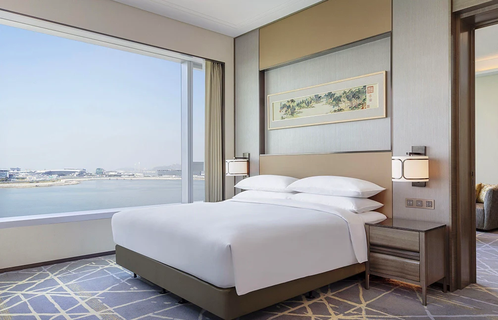 Sheraton Hong Kong Hotel & Towers